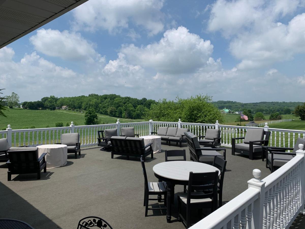 Inn At Amish Door Wilmot Екстериор снимка